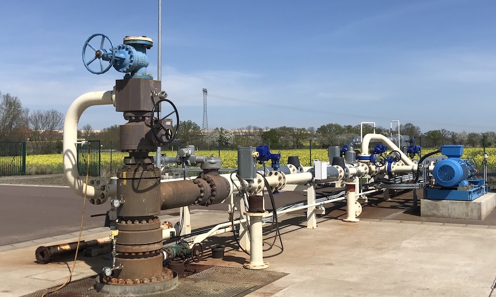 Borehole topside pipes